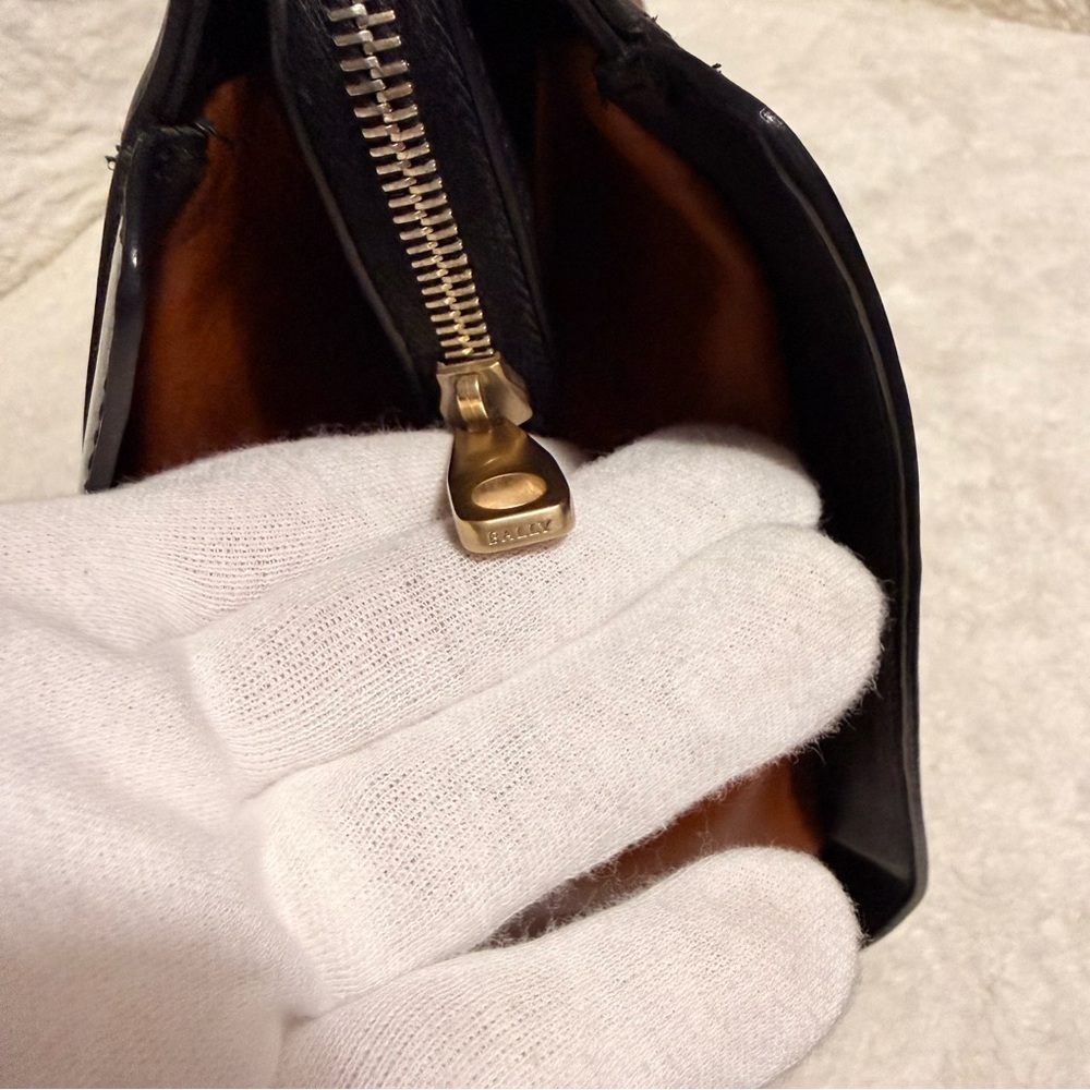 Bally Black and Tan Shoulder Bag - Picture 12 of 16